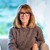 Dental Implants and Jawbone Regeneration: How It Works & Do They Really Work?